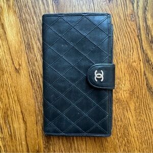 Chanel Black Diamond Quilted Lambskin Wallet